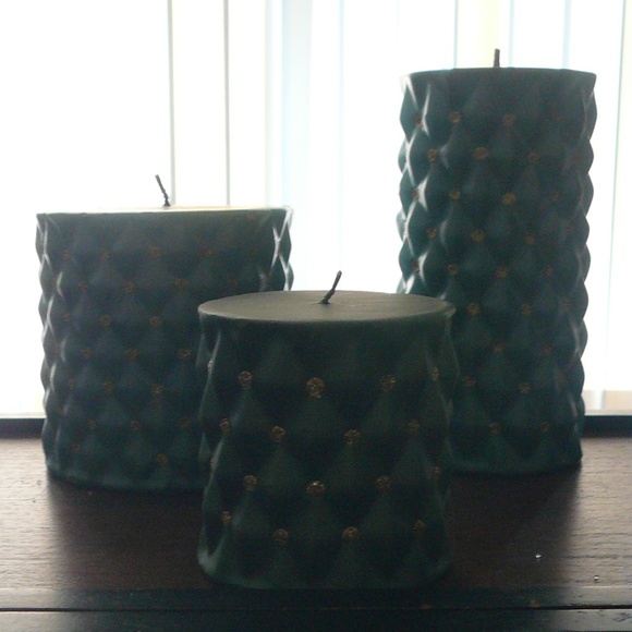 Set of three holiday candles - Picture 3 of 3